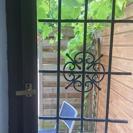 Le Lavoir Bed & Breakfast Châteauroux Екстериор снимка