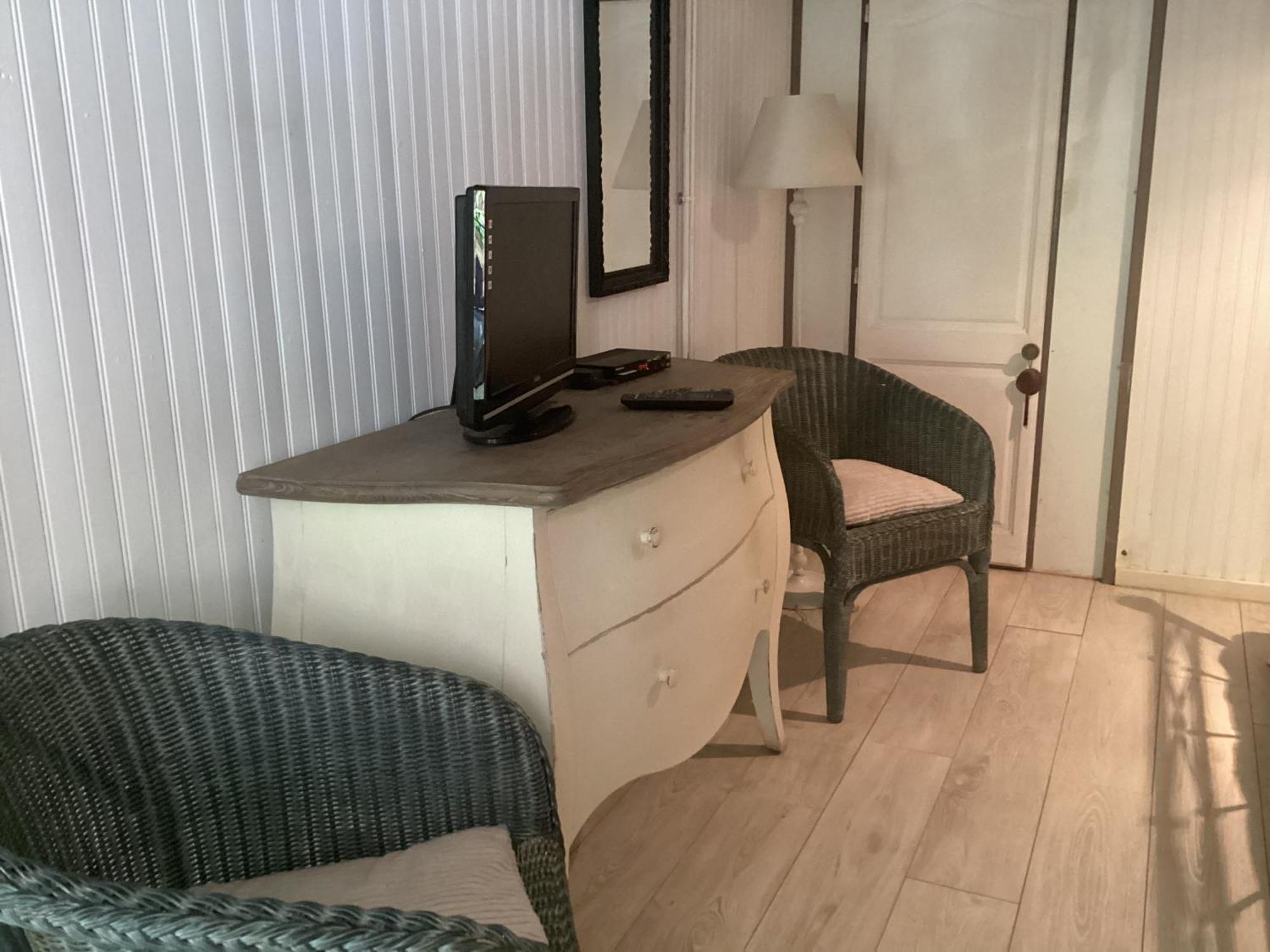 Le Lavoir Bed & Breakfast Châteauroux Екстериор снимка