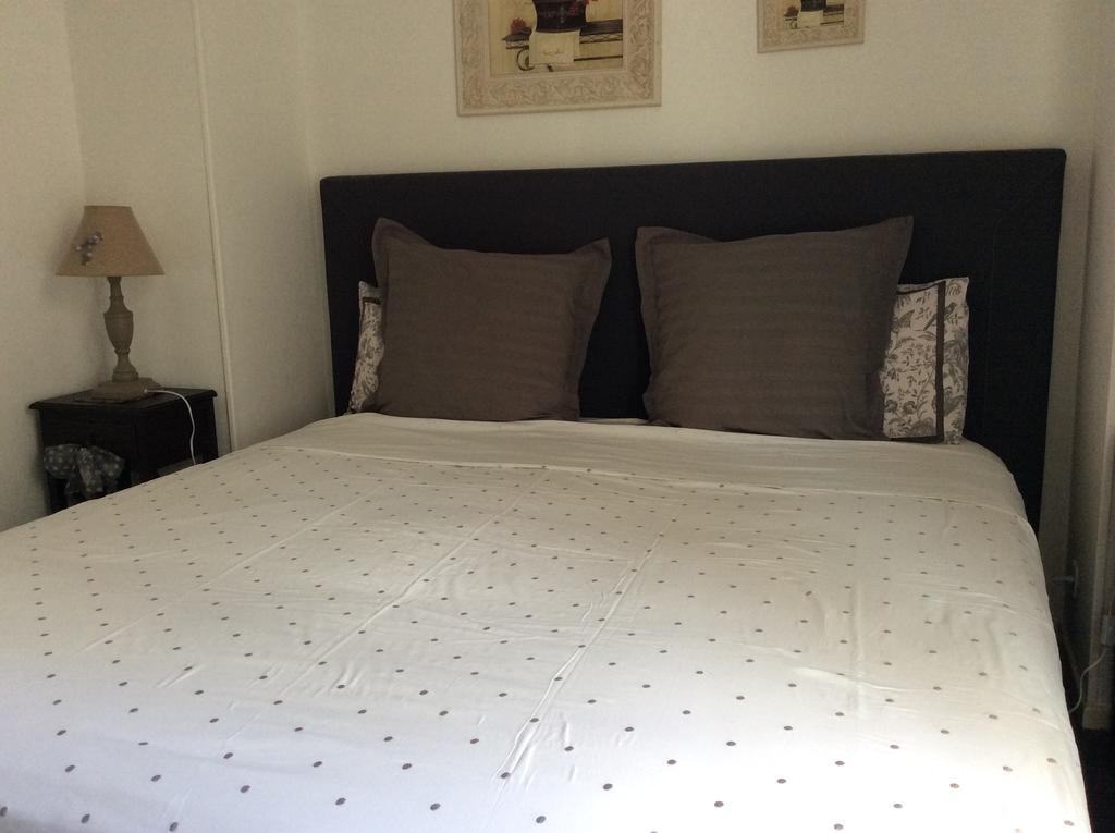 Le Lavoir Bed & Breakfast Châteauroux Екстериор снимка